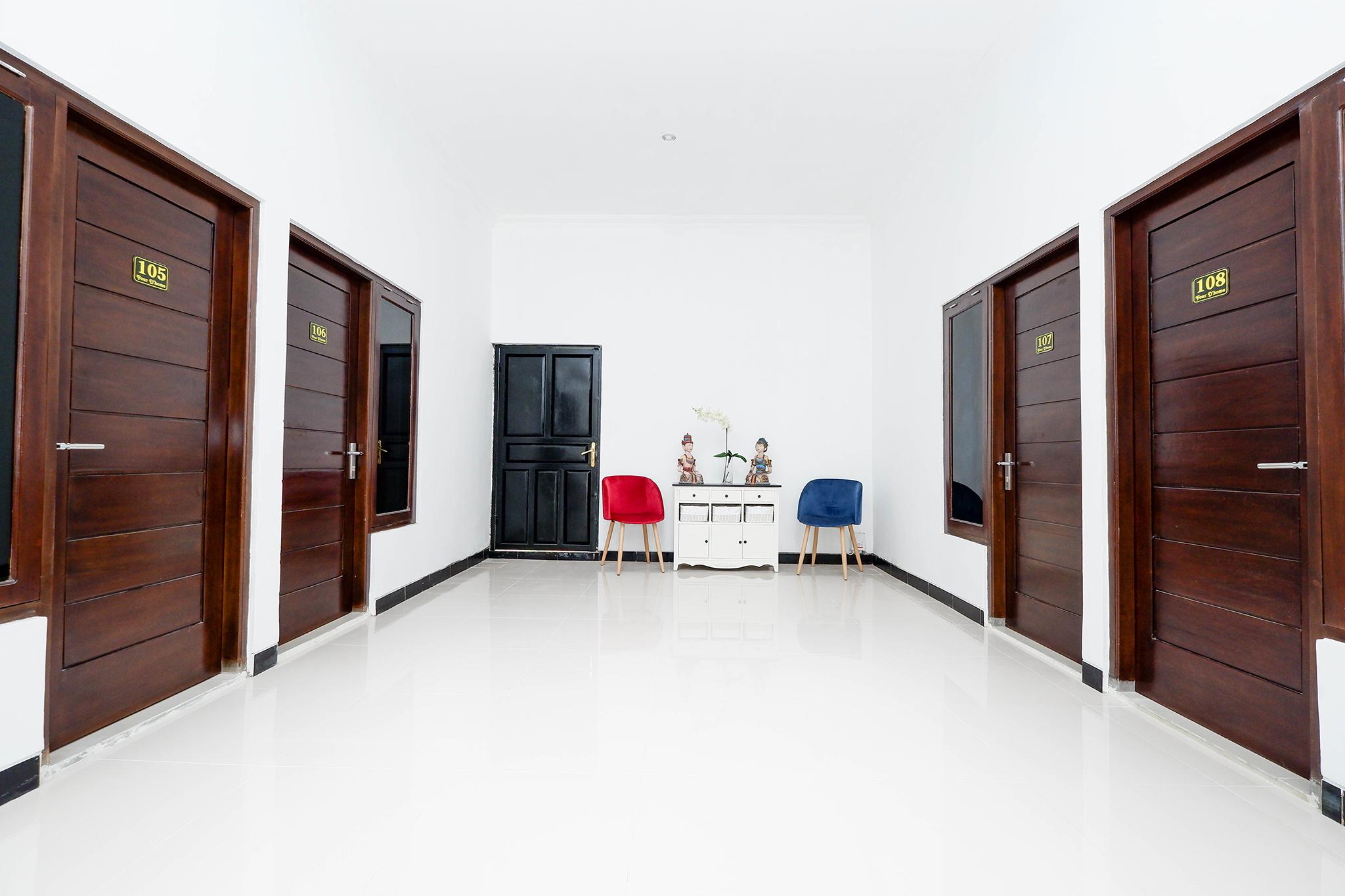 Vaccinated Staff - OYO 1611 Four D'home Solo Exterior foto