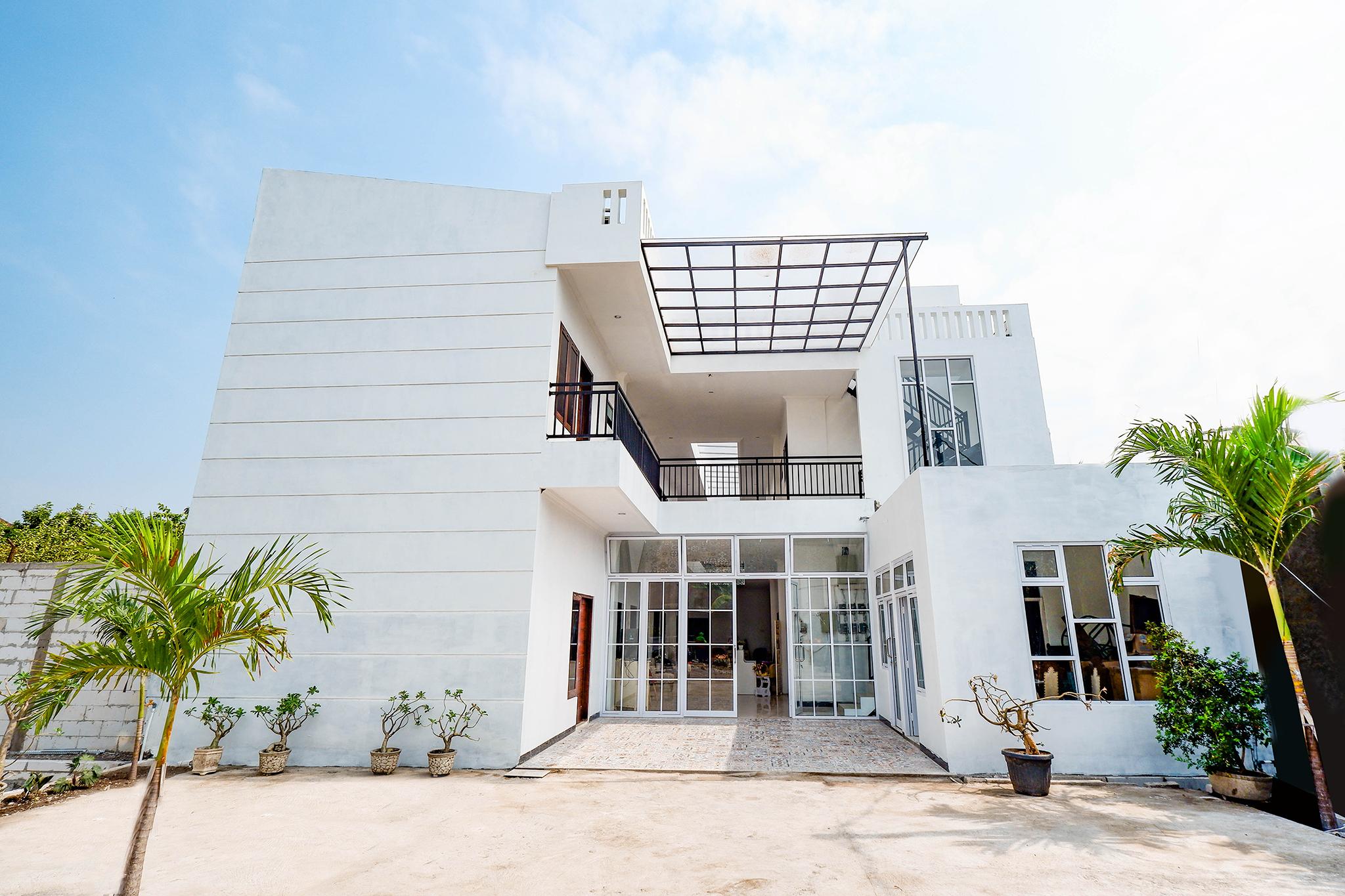 Vaccinated Staff - OYO 1611 Four D'home Solo Exterior foto